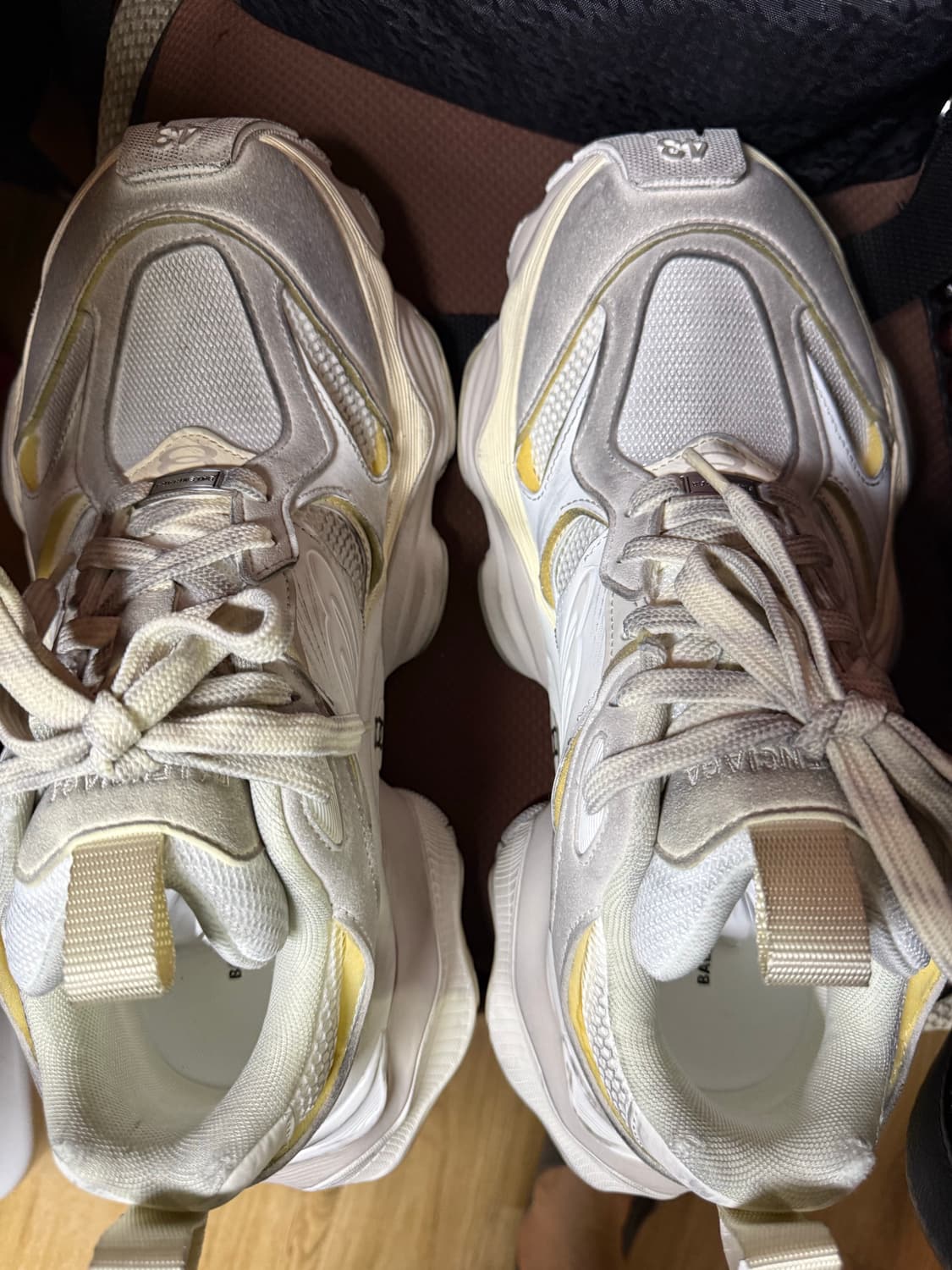 발렌시아가 카고 스니커즈 43 사이즈 에그쉘 상품이미지3