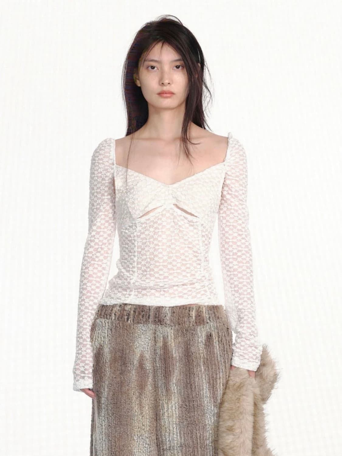 CERRIC 세릭 LACE UNDER CUT-OUT TOP / IVORY 상품이미지1