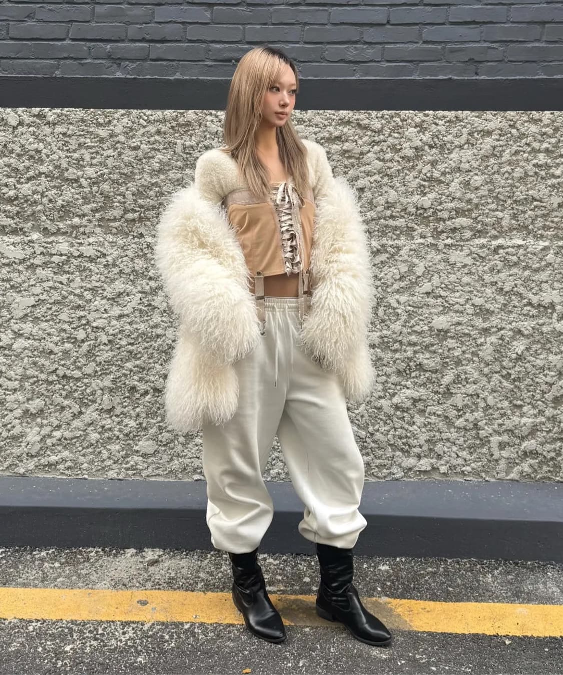 Sculptor Faux Fur Middle Jacket White 상품이미지3