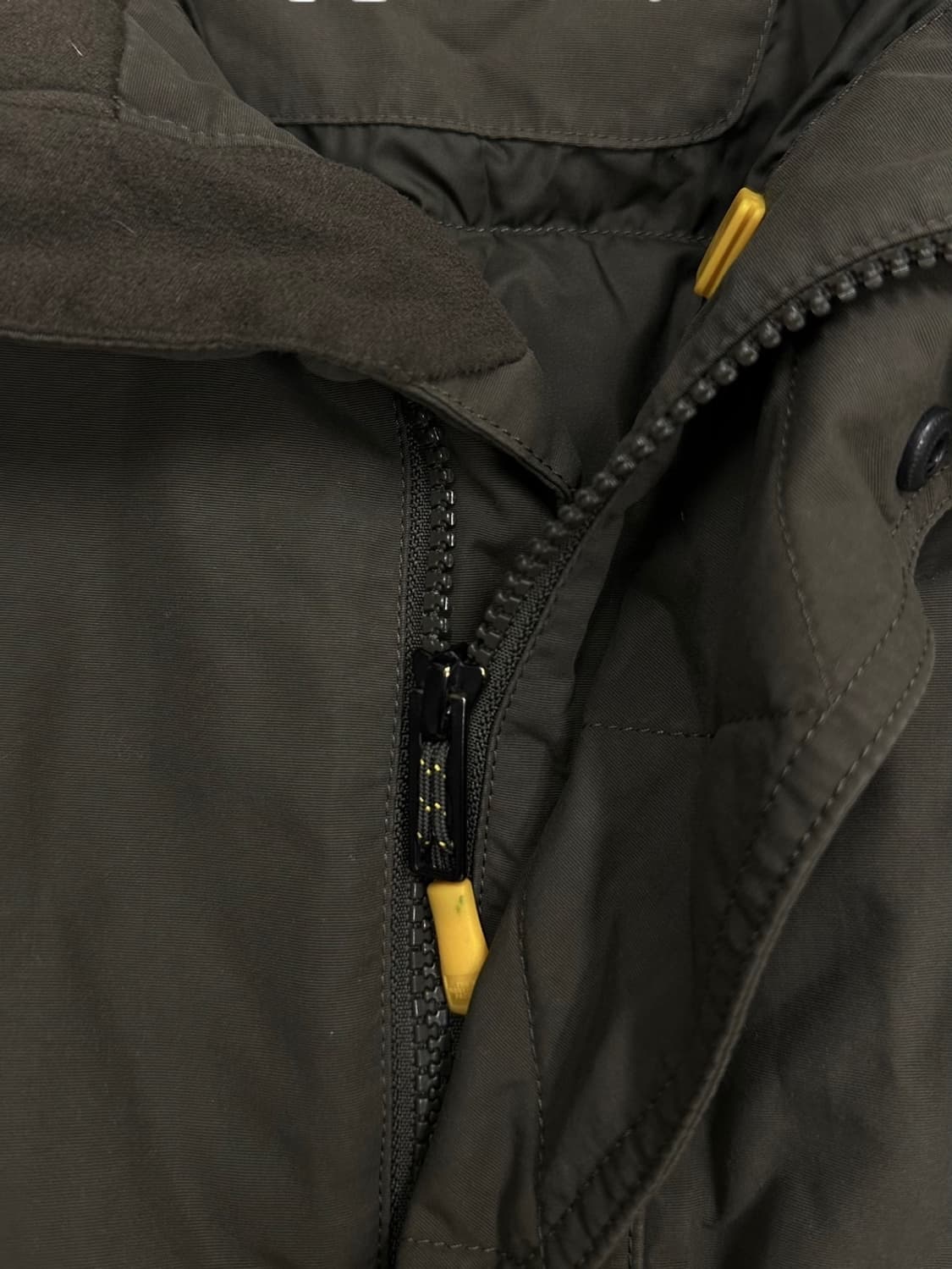 노스페이스 덕다운 패딩점퍼 카키 (M~L) 상품이미지4