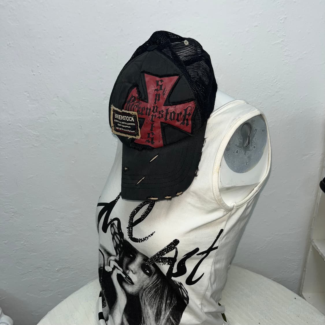 Y2K 레드 크로스 볼캡 상품이미지1