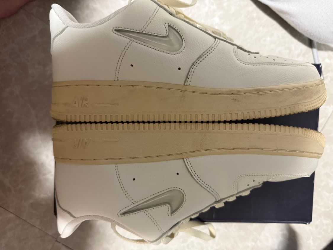 265사이즈 나이키 에어포스 로우 프리미엄 빈티지 세일 상품이미지3