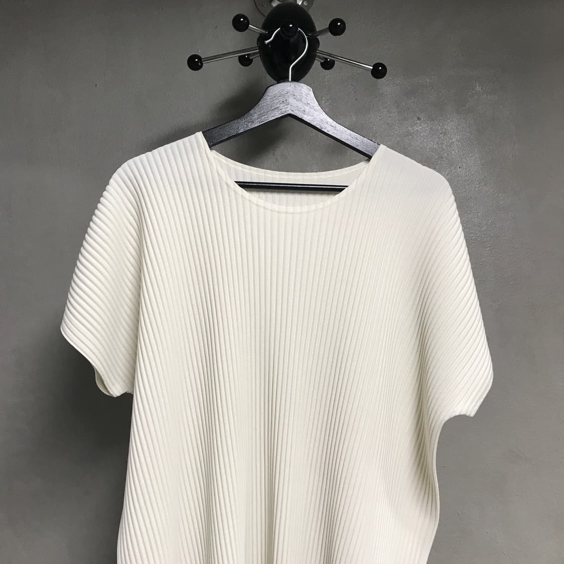 옴므 플리세 플리츠 티셔츠 3 상품이미지2