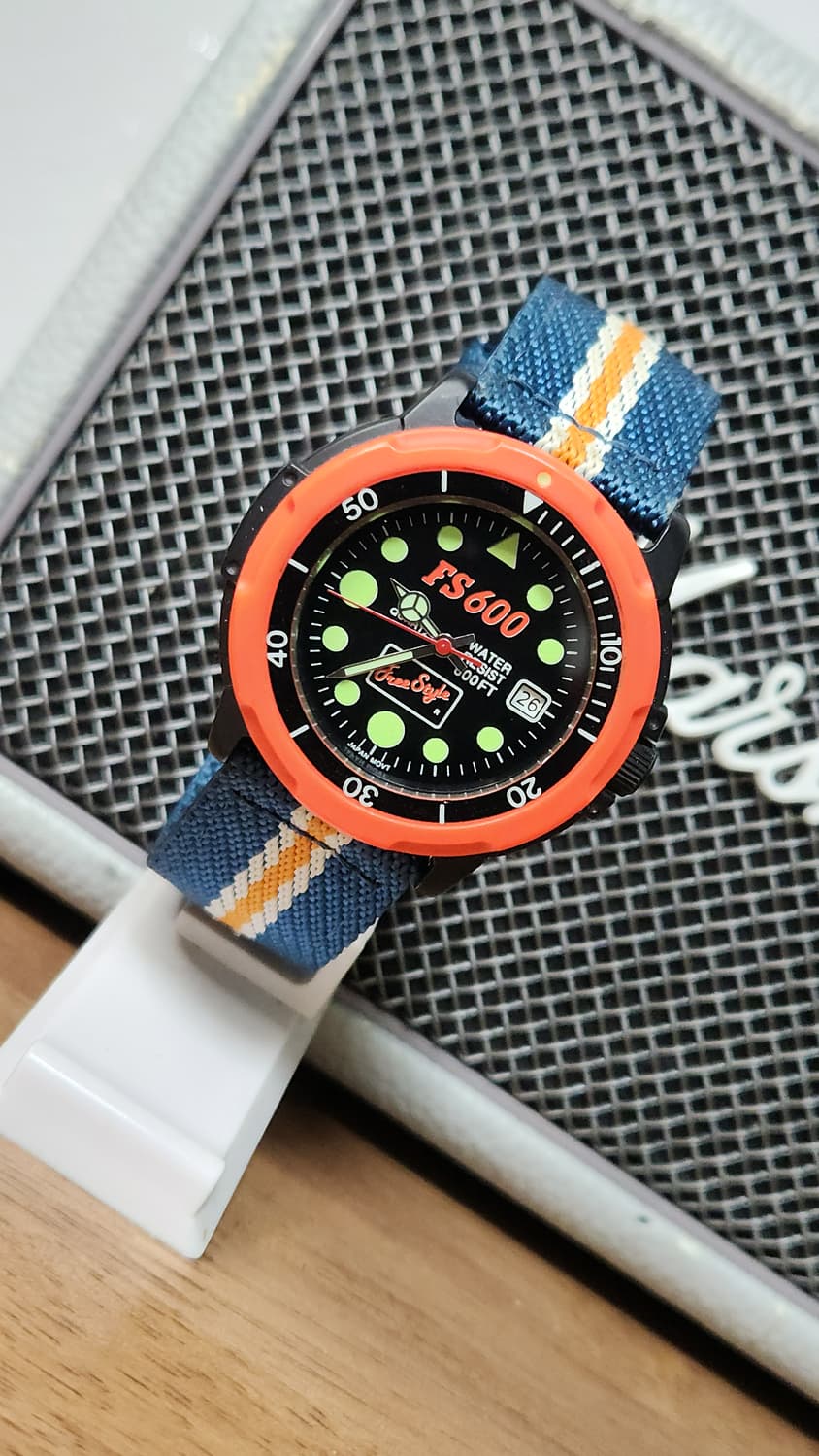 #FREESTYLE FS600 다이버 쿼츠 남성용 빈티지시계 급처 상품이미지2