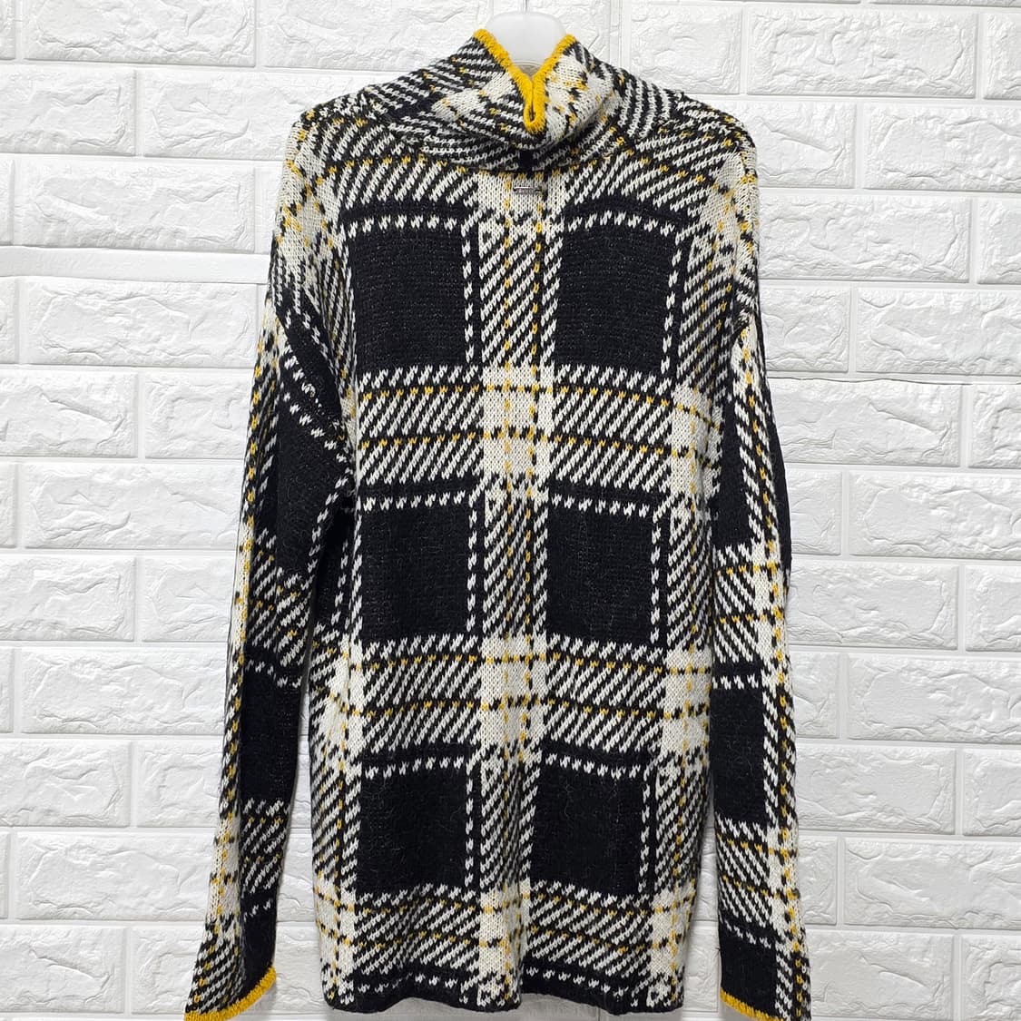 택포) DKNY 체크 터틀넥 니트 M 상품이미지4