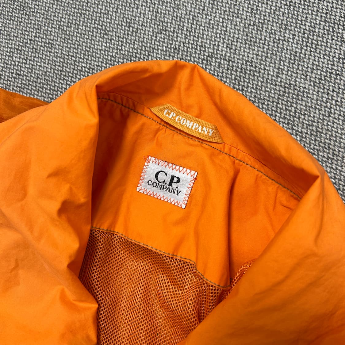 CP컴퍼니 빈티지 경량 윈드자켓(95) 상품이미지2