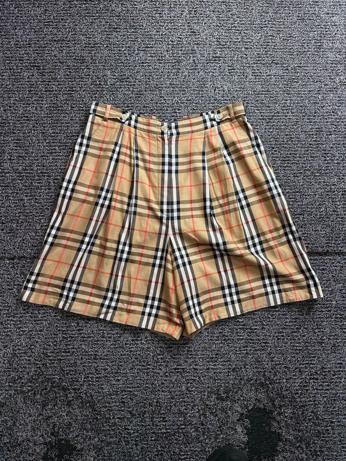 버버리 노바체크 버뮤다 비스코스 하프 팬츠 3099 상품이미지2