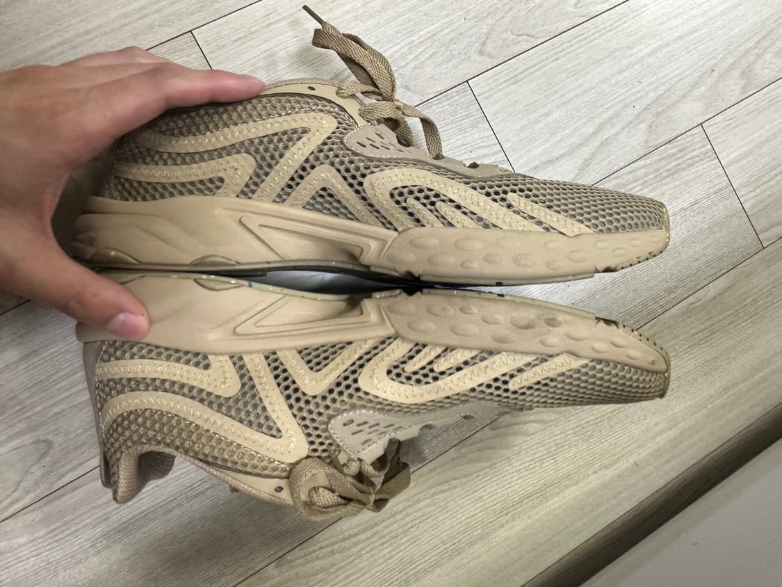 아크네스튜디오 스니커즈 상품이미지2