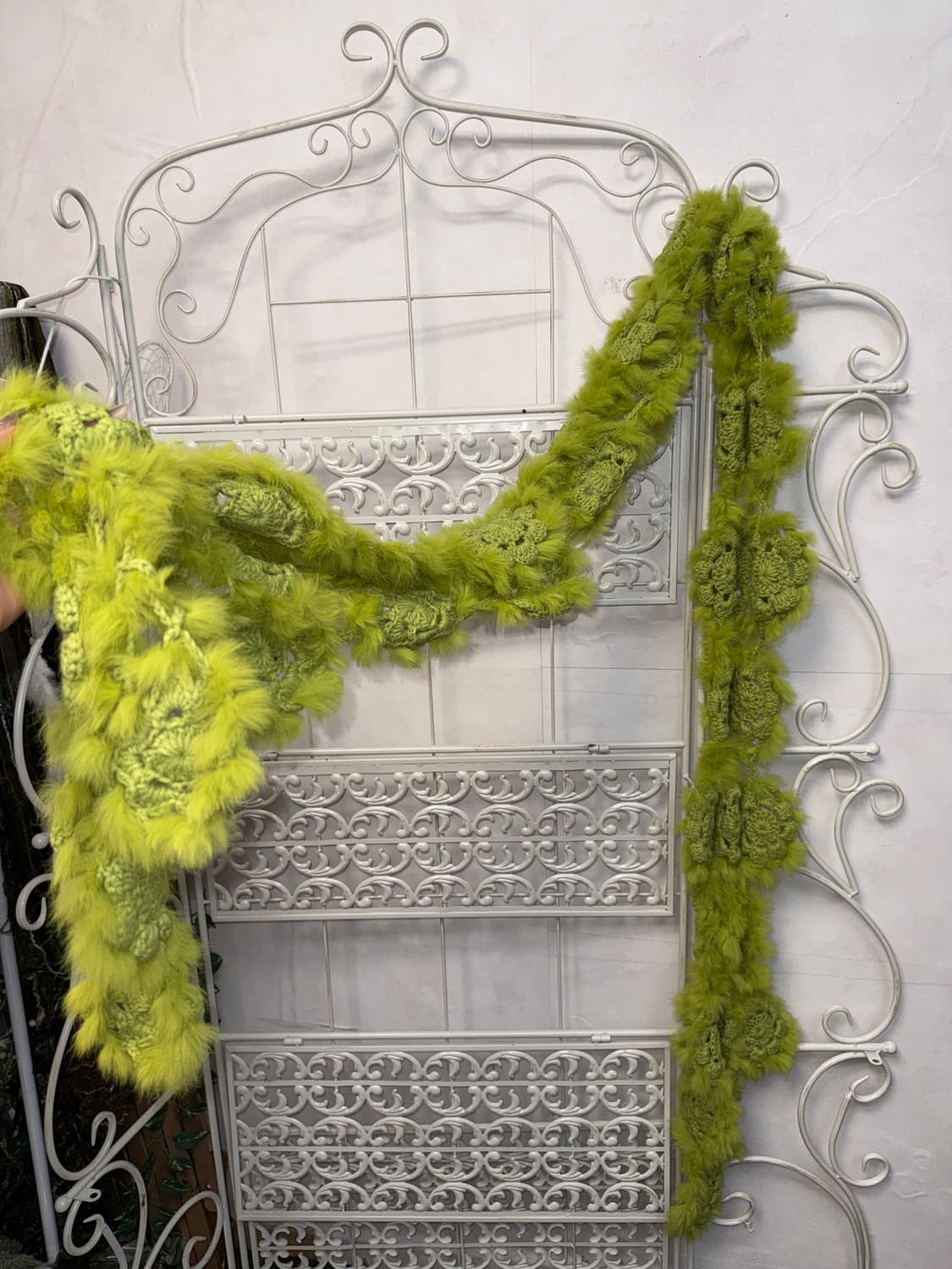 Yellow green crochet fur trimmed muffler 상품이미지1