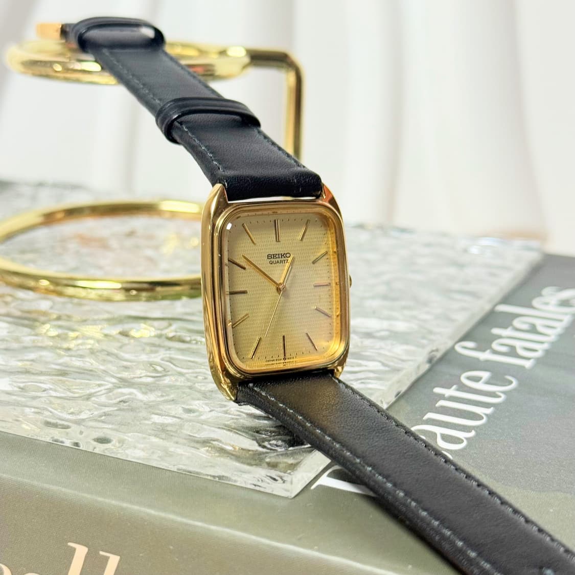 세이코 빈티지 쿼츠 골드 탱크 시계 상품이미지3