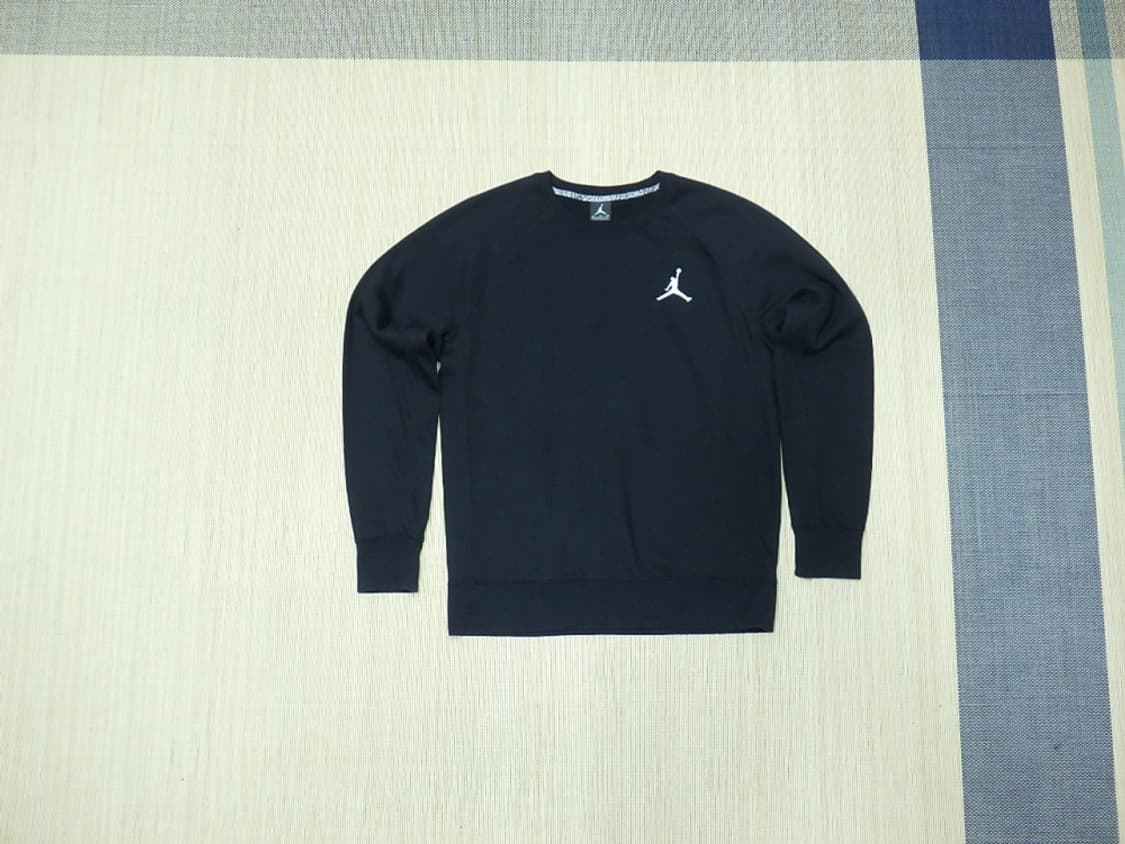 (L/100) 나이키 점프맨 브러쉬드 크루 688997-010 상품이미지1