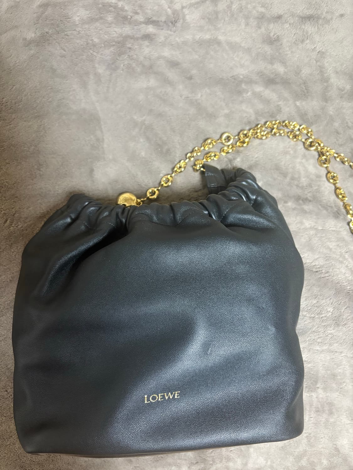 로에베 스퀴즈 스몰 블랙 백 상품이미지3