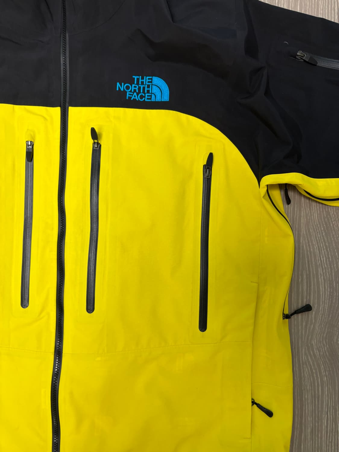 슈프림 x 노스페이스 테입드 심 쉘 자켓 옐로우 - 22FW XXL 상품이미지6