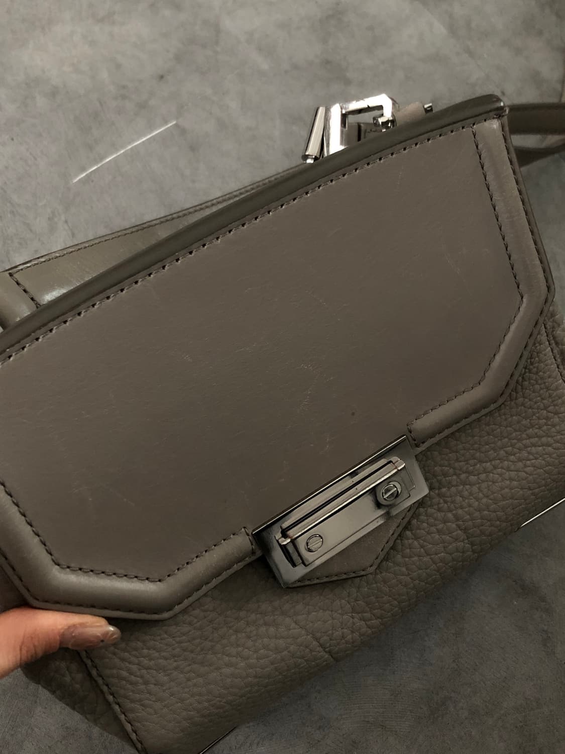 Alexander Wang 알렉산더왕 그레이 크로스백 상품이미지7