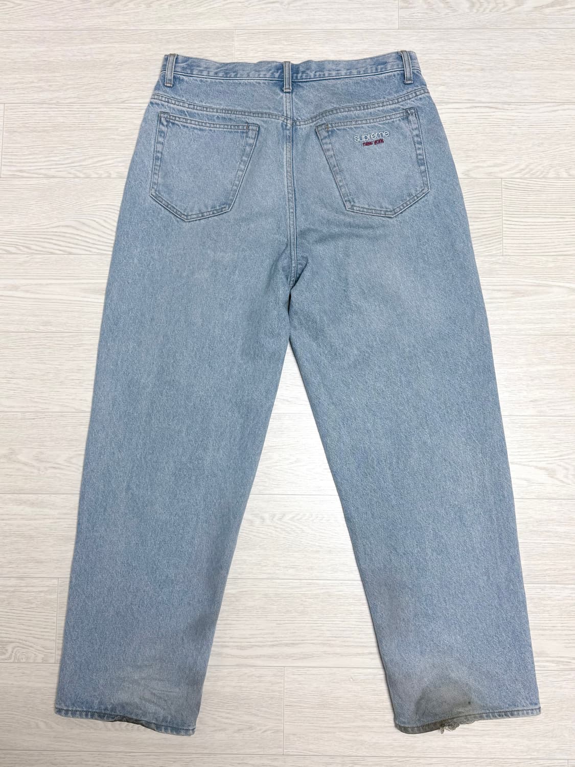 슈프림 22fw 배기 진 라이트 블루 연청 데님팬츠 상품이미지3