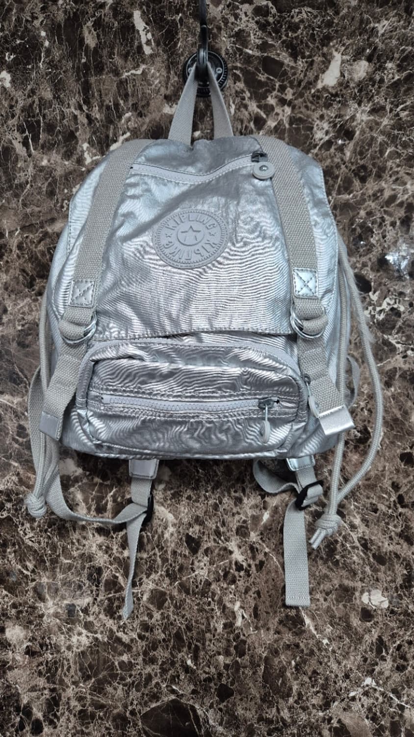 키플링 메탈 미니백팩 상품이미지1