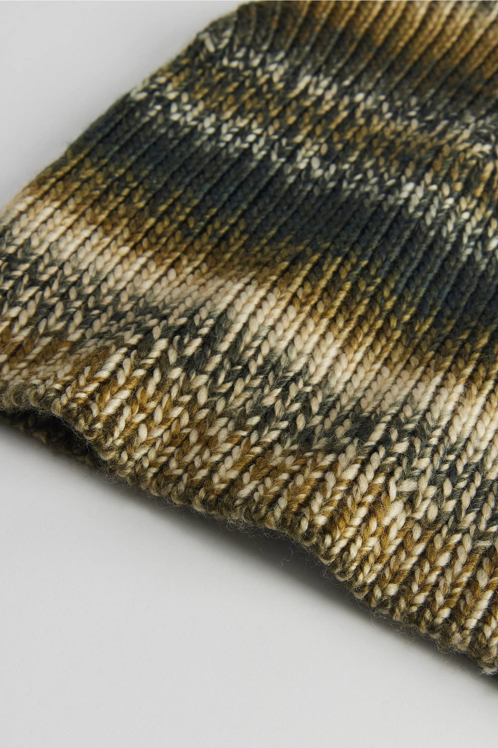 Urban Ourfitters Ombre Knit Beanie 상품이미지3