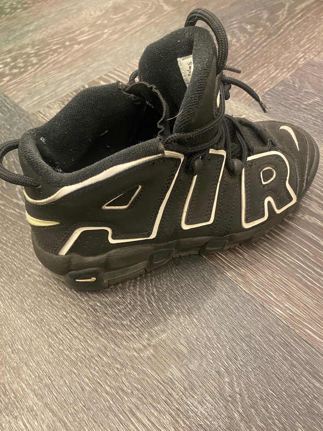 나이키 에어 모어 업템포 블랙 상품이미지2