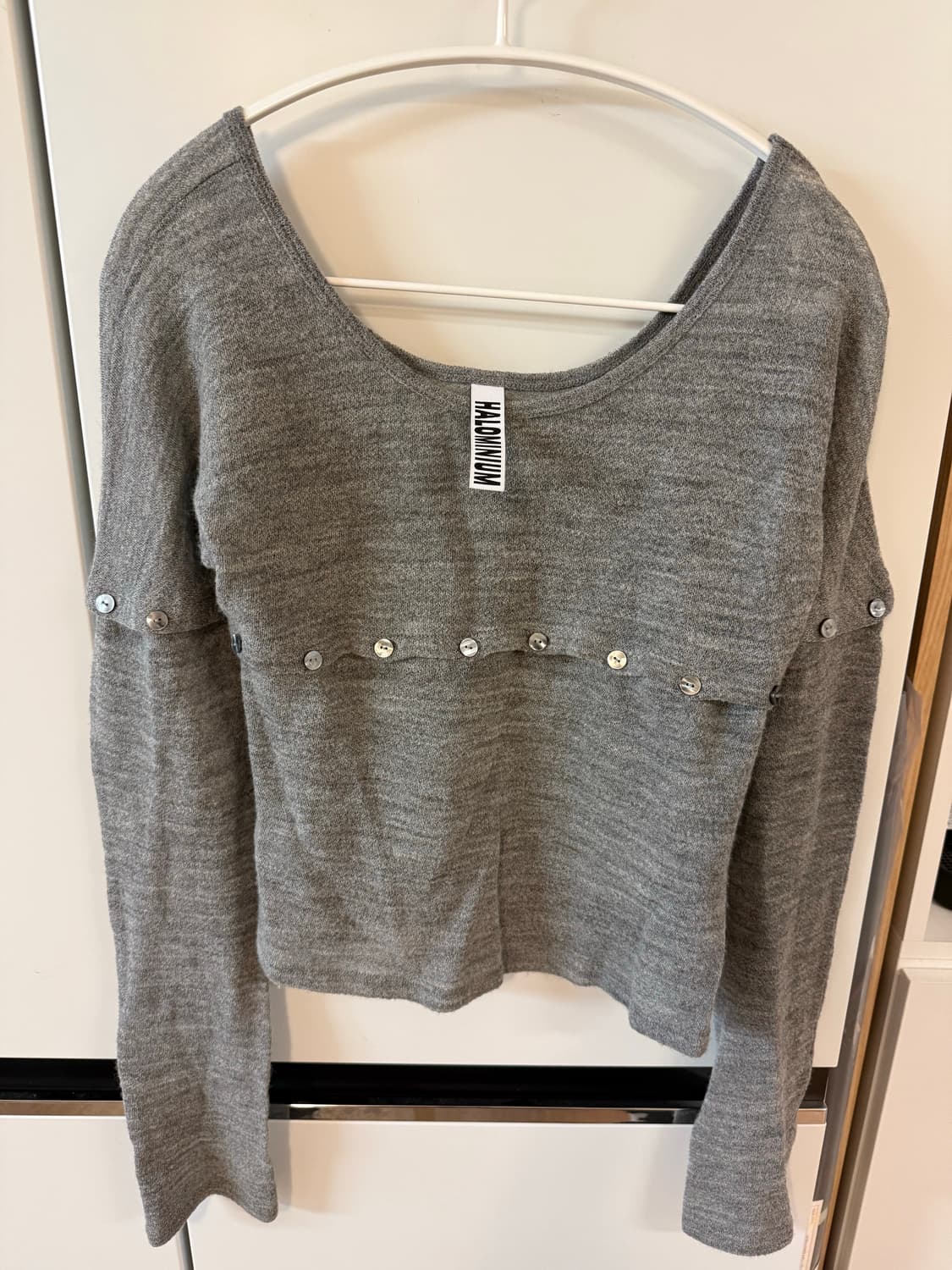 할로미늄 halominum 울 버튼 니트 탑 그레이 상품이미지2