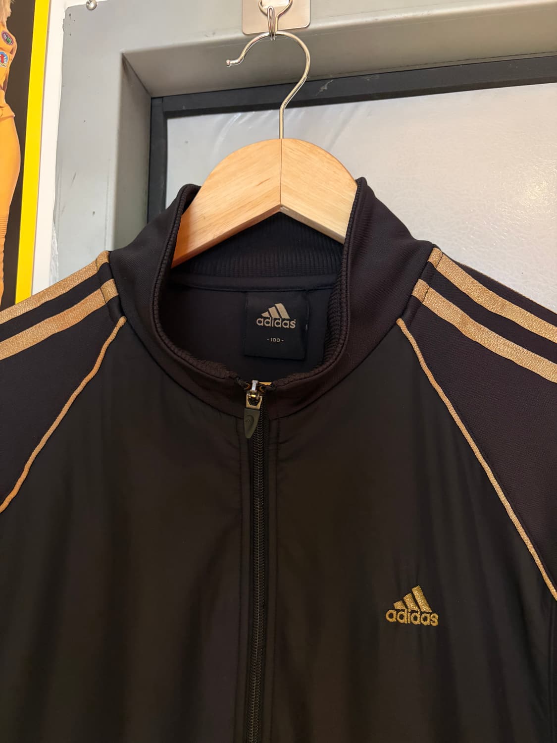 아디다스 블랙 골드 트랙탑 져지 상품이미지5
