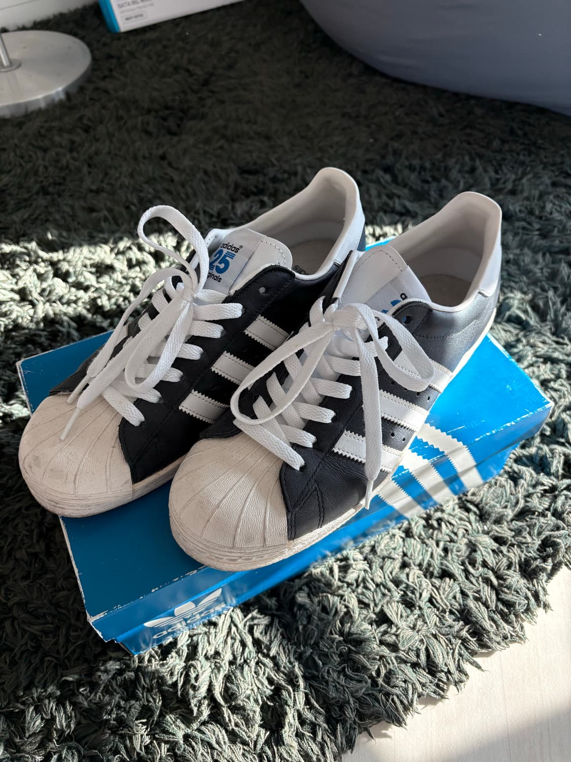 아디다스 슈퍼스타 80s 니고 상품이미지4