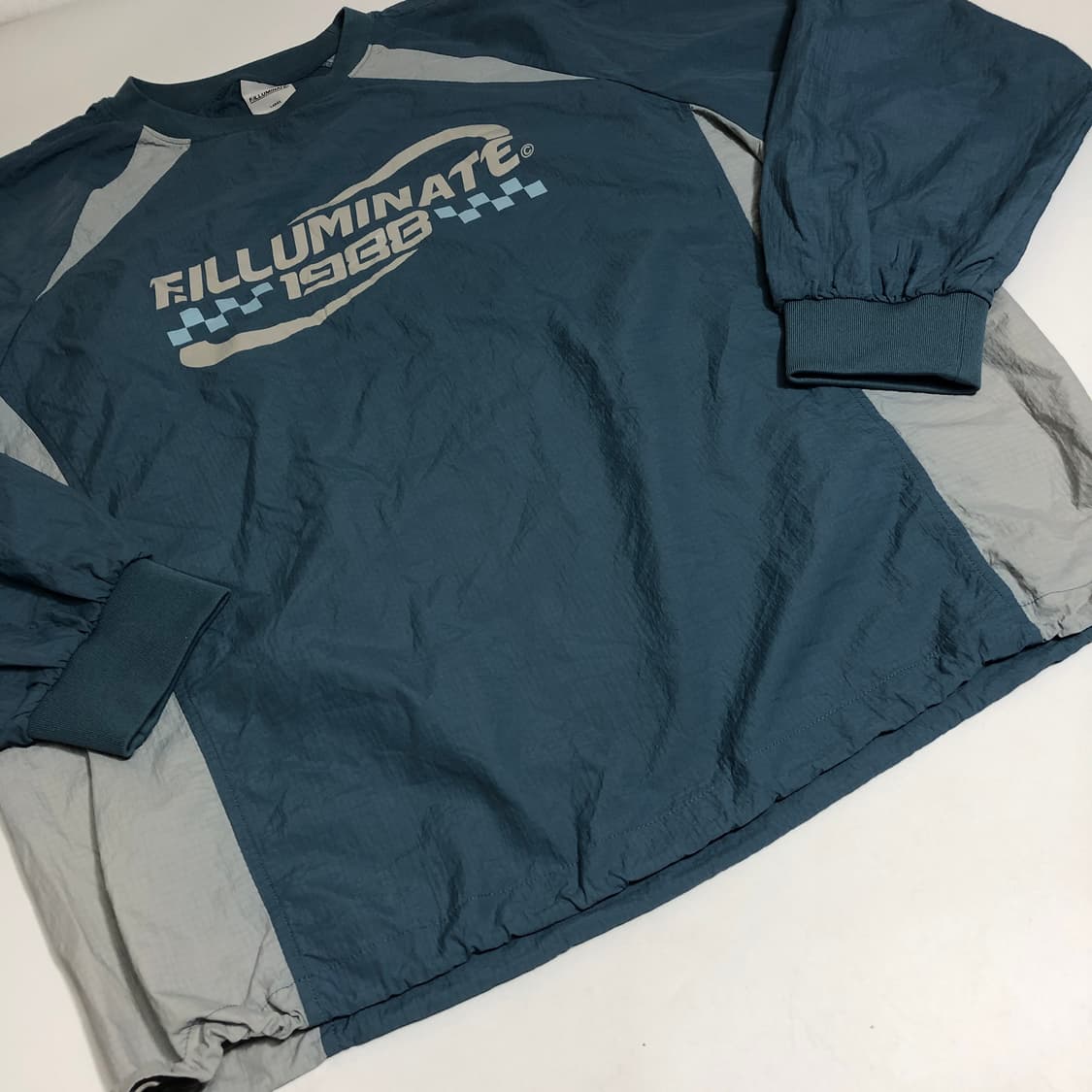 필루미네이트 나일론 맨투맨 L 상품이미지4