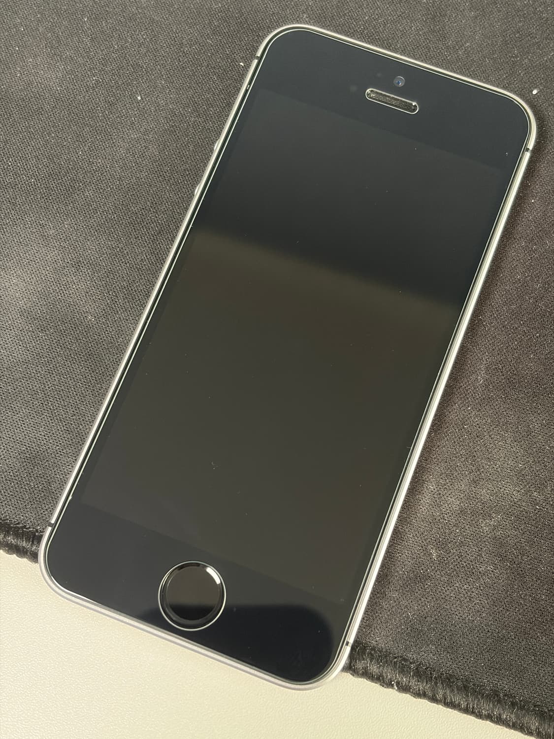 아이폰 se 64gb 상품이미지1