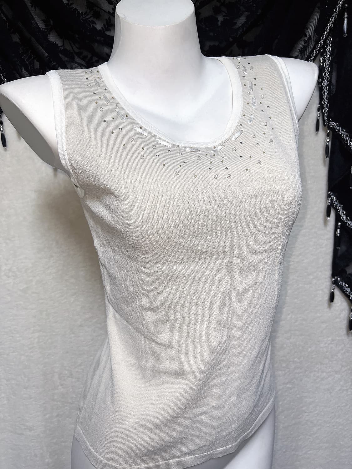 로맨틱갸루 라떼 진주 비즈장식 슬리브리스 나시 로걀탑 핀터 모리 너드 상품이미지1