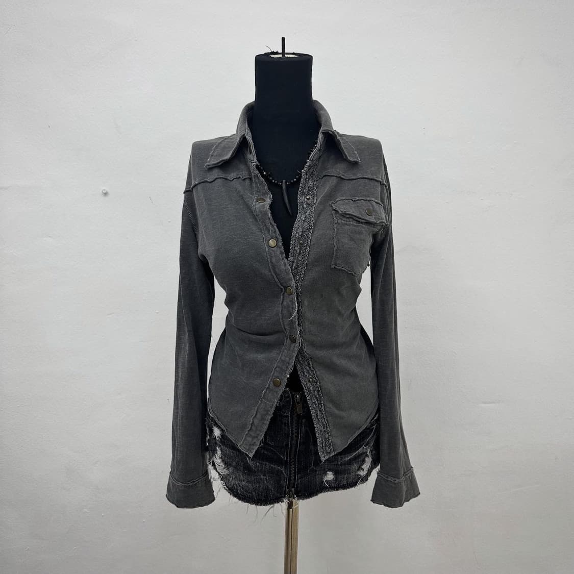 Ash washed grunge shirts 상품이미지1