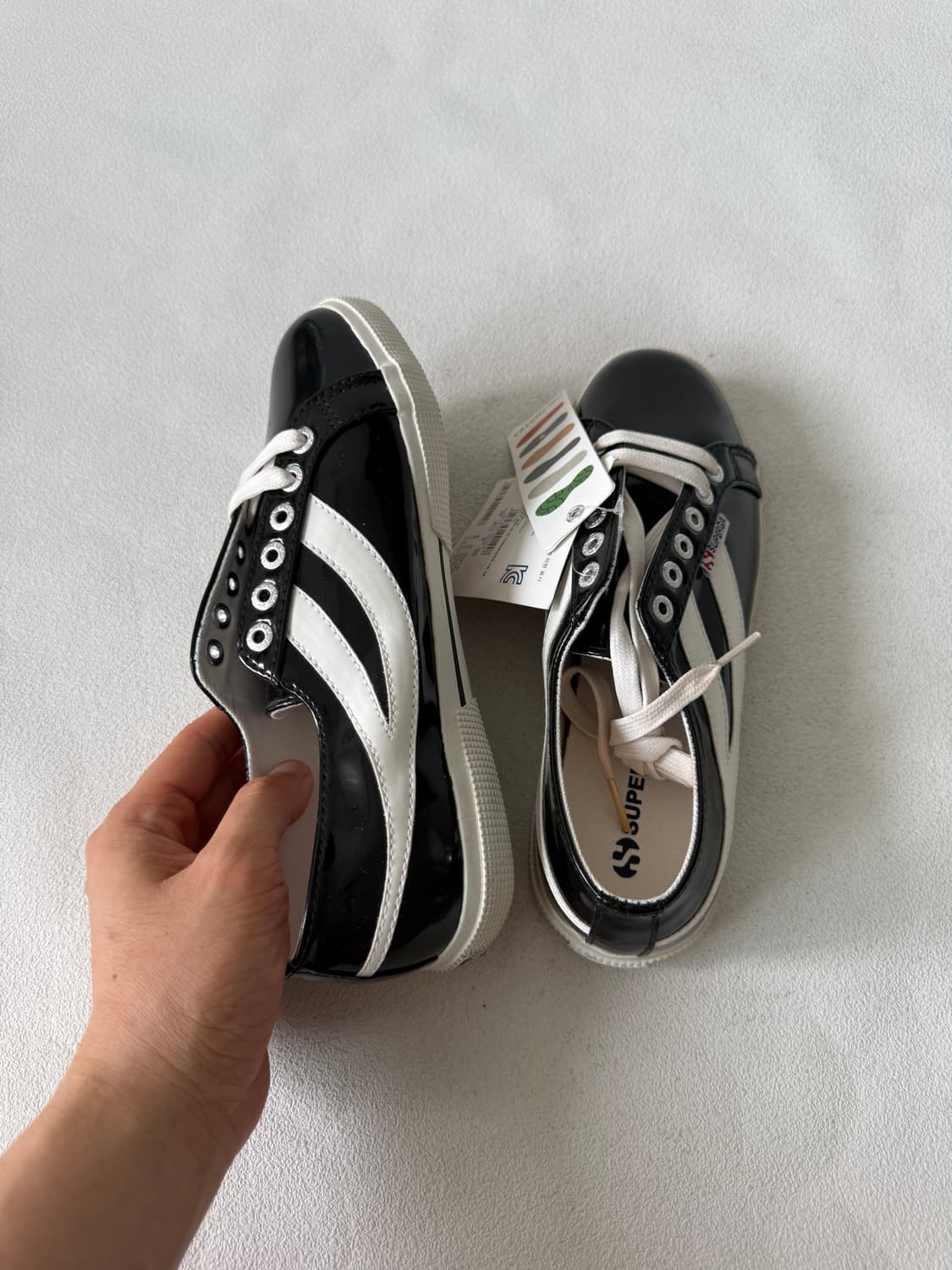 수페르가(SUPERGA) 에나멜 스니커즈(택 달린 제품) 상품이미지5