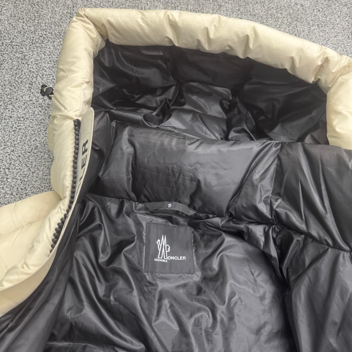 몽클레어 그레노블 세르페리 다운 자켓  상품이미지5