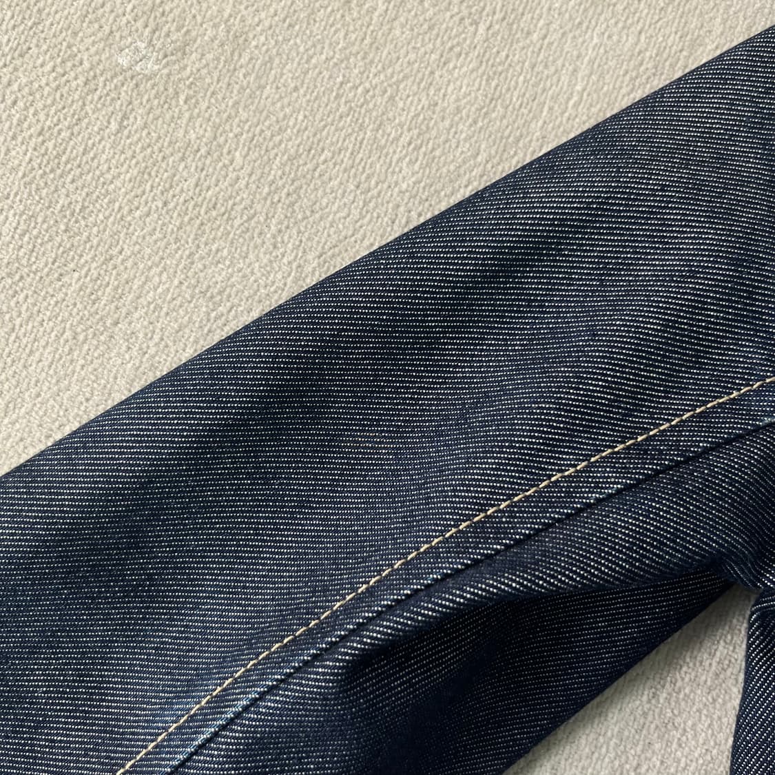 W 90 리바이스 엔지니어드 여성 크롭 데님 자켓 상품이미지5