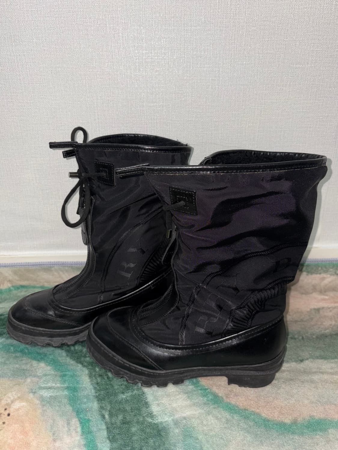 버버리 스노우 부츠 상품이미지3