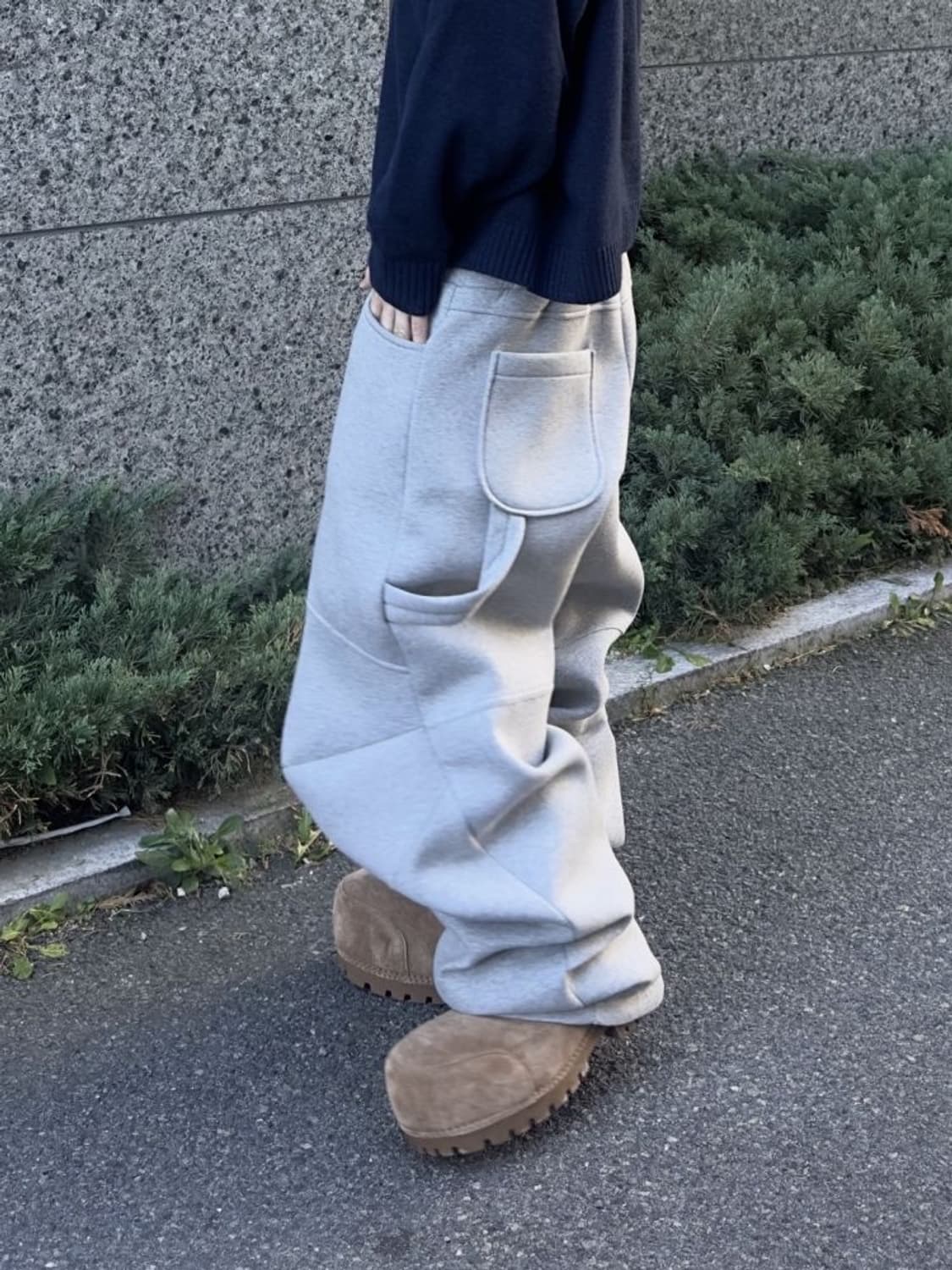 3D KNEE SWEAT PANTS MELANGE GREY 상품이미지2