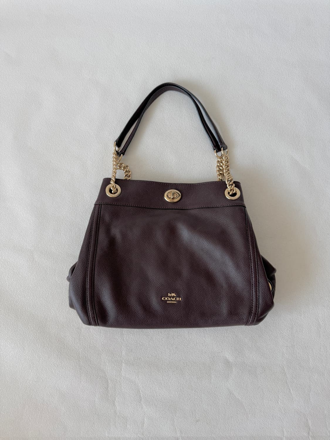 코치(COACH) 레더 숄더백 상품이미지1
