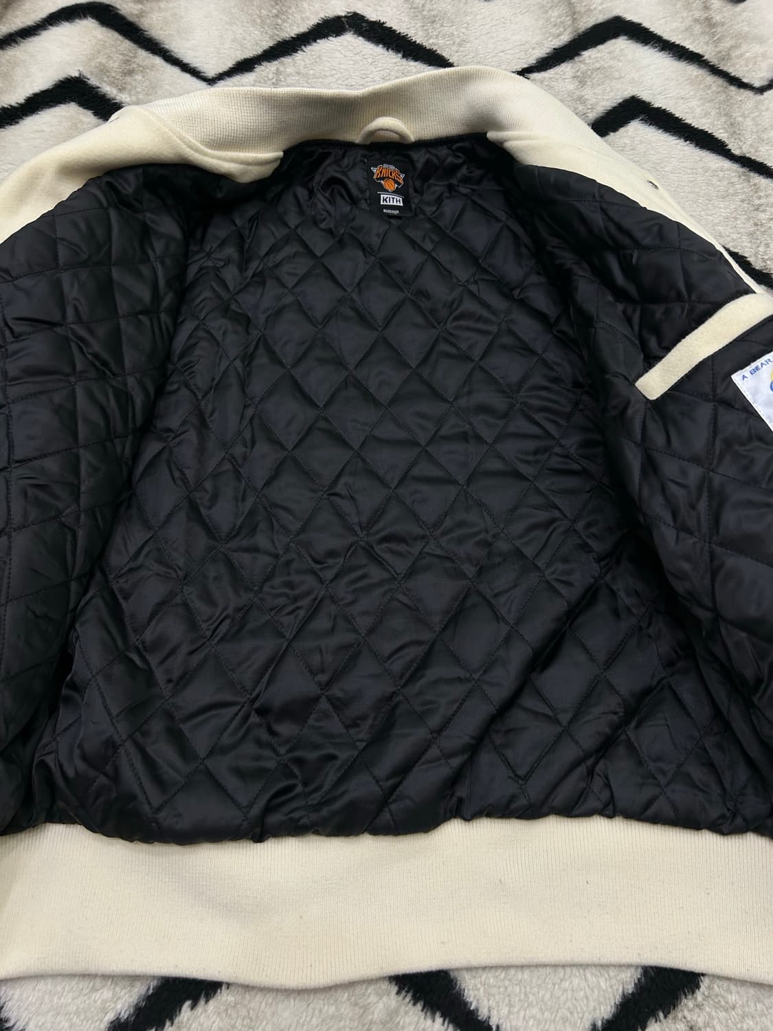 [L]21s키스x뉴욕닉스 바시티/크림 상품이미지3