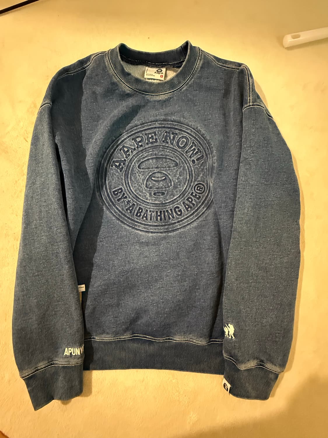 에이프 기모 청 맨투맨 상품이미지1