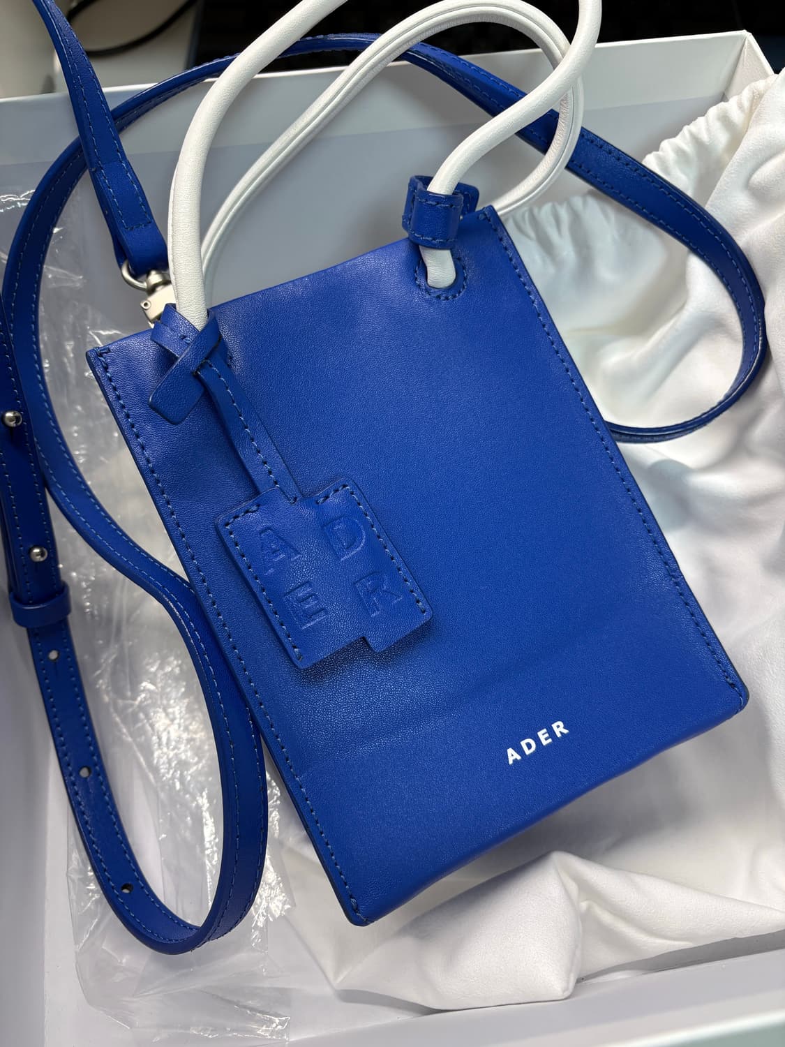 아더에러 토트백 상품이미지1