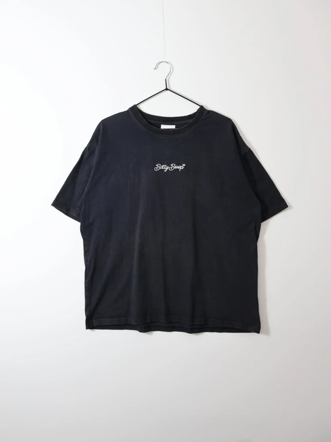 Betty Boop Back Graphic Tee 상품이미지3