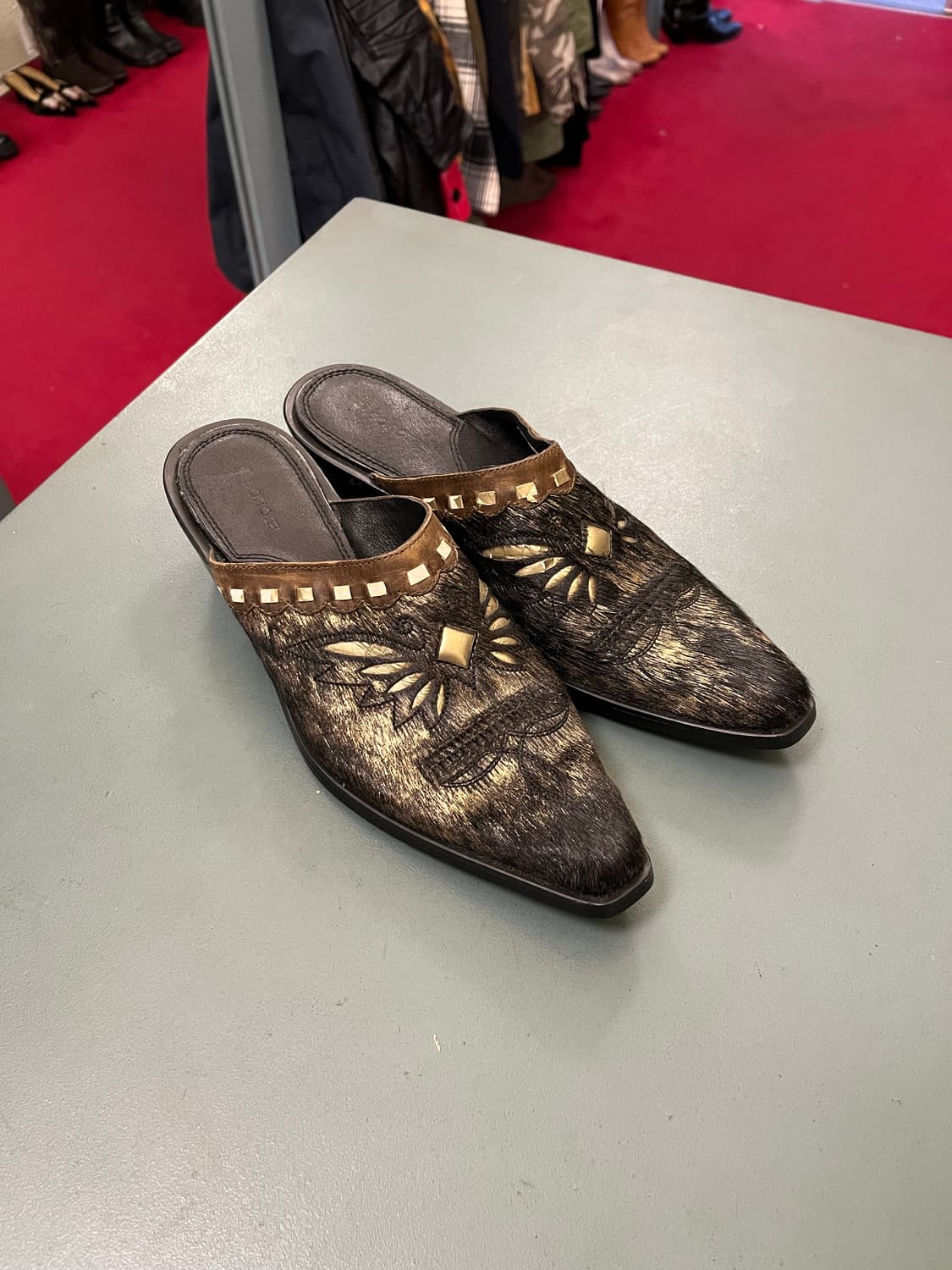 PONY HAIR LEATHER MULE 상품이미지5