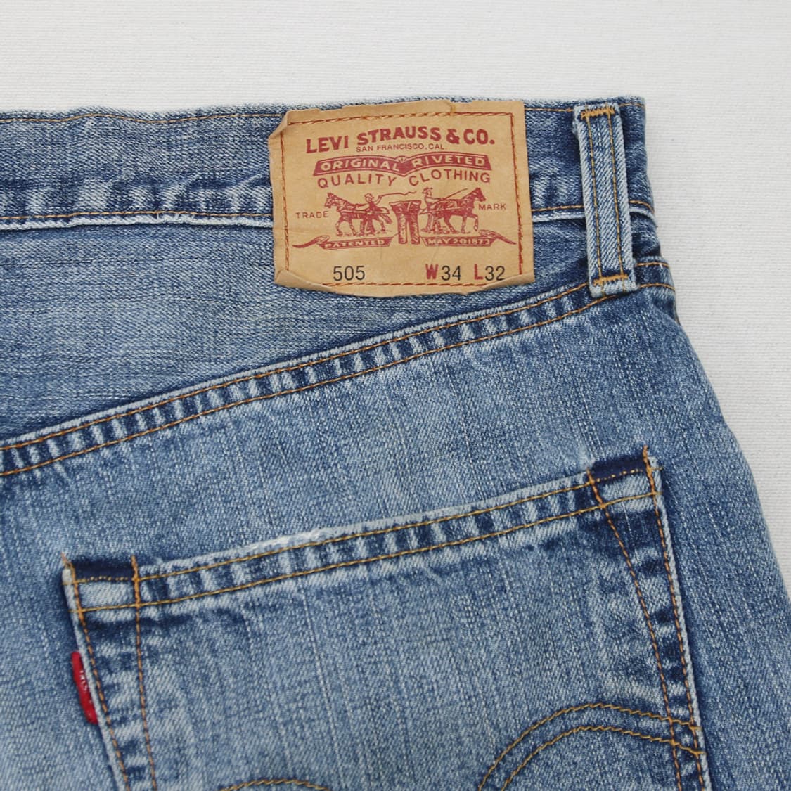 (착용컷) 리바이스 505 (남성용 33.5) 상품이미지9