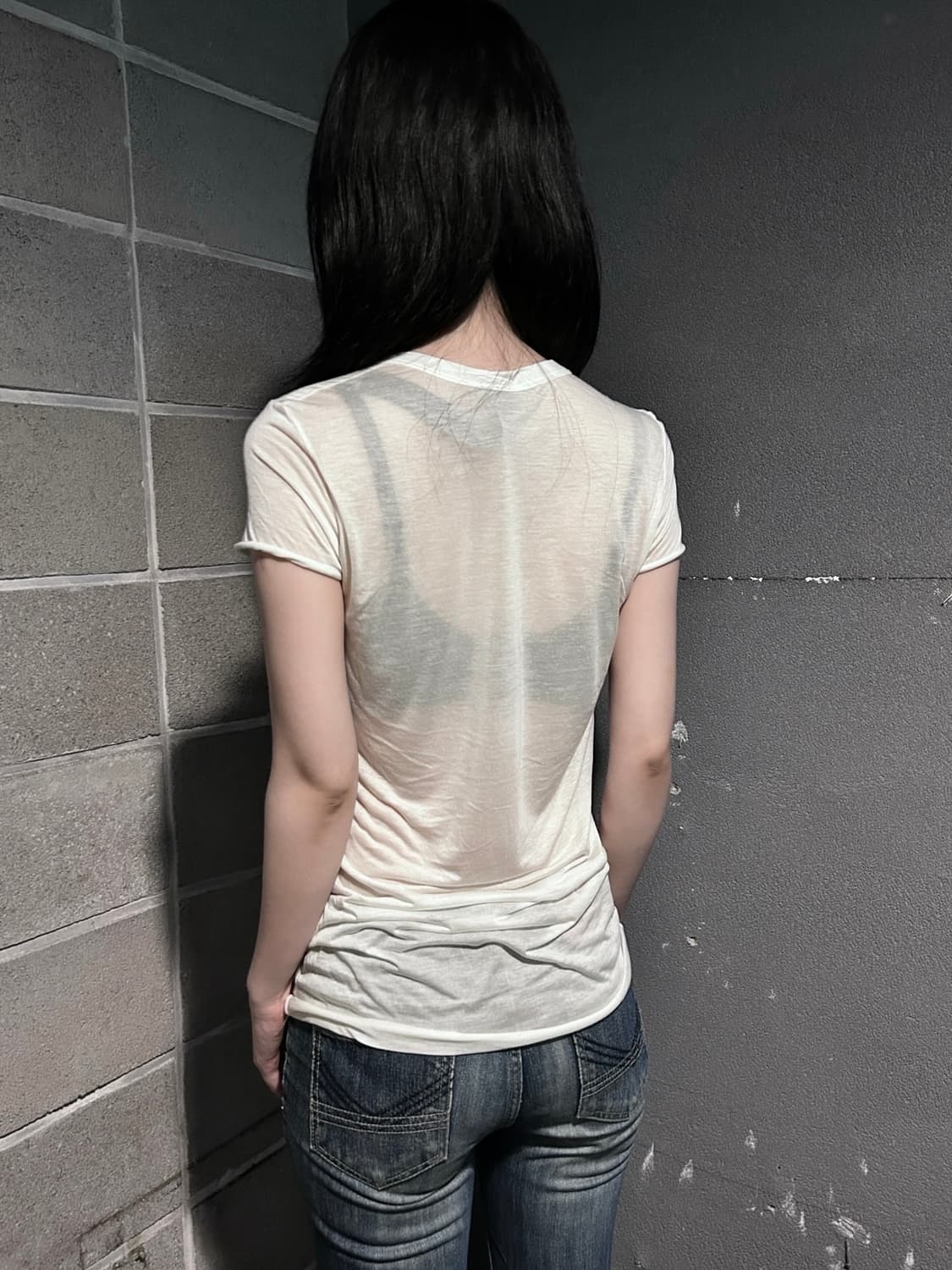 가레스 퓨 컷아웃 그래픽 티셔츠 반팔 상품이미지3