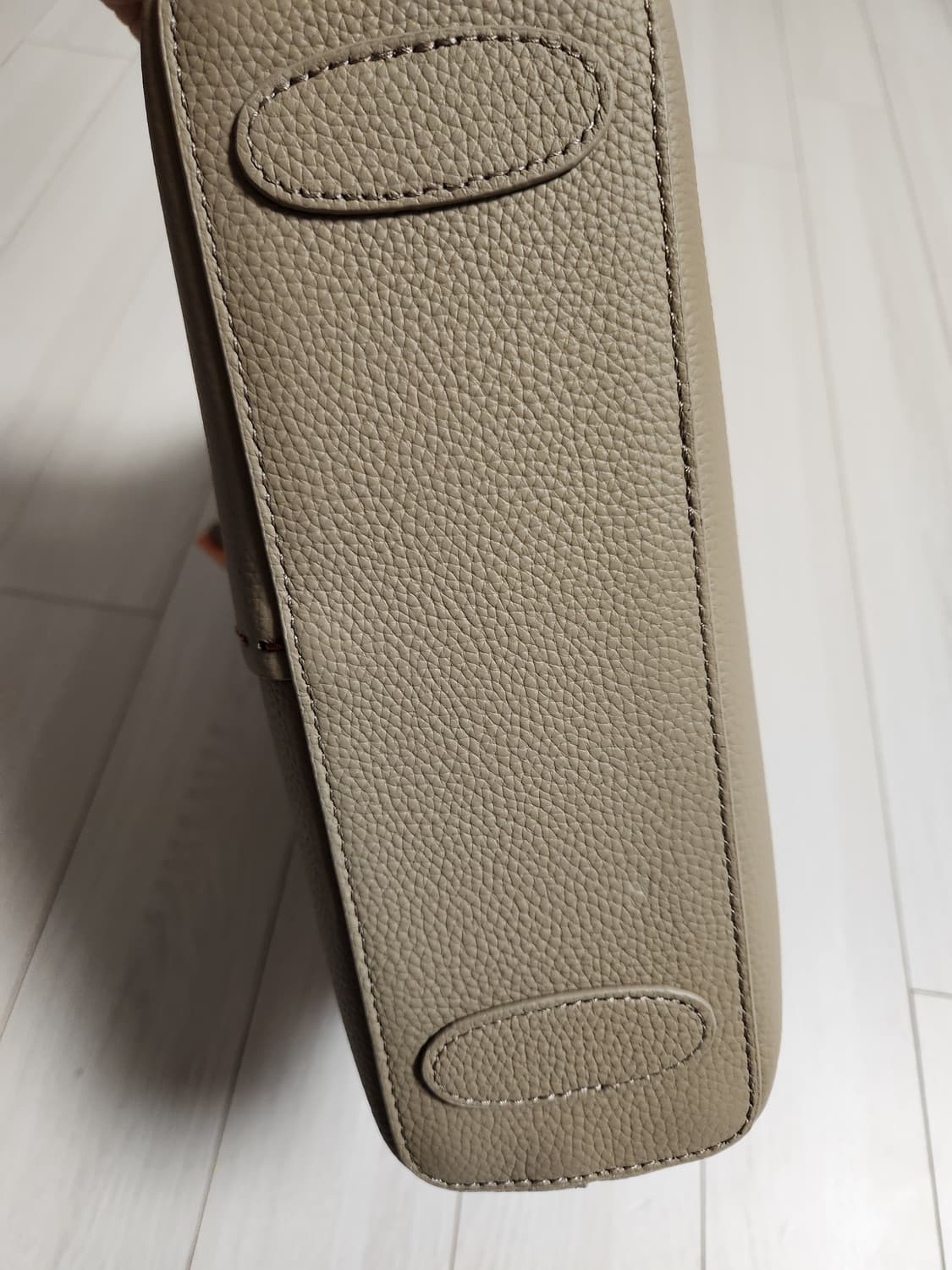 택새상품)메띠에 하르 소가죽 토트백 크로스백 

여러 중고사이트에도 같이 상품이미지4