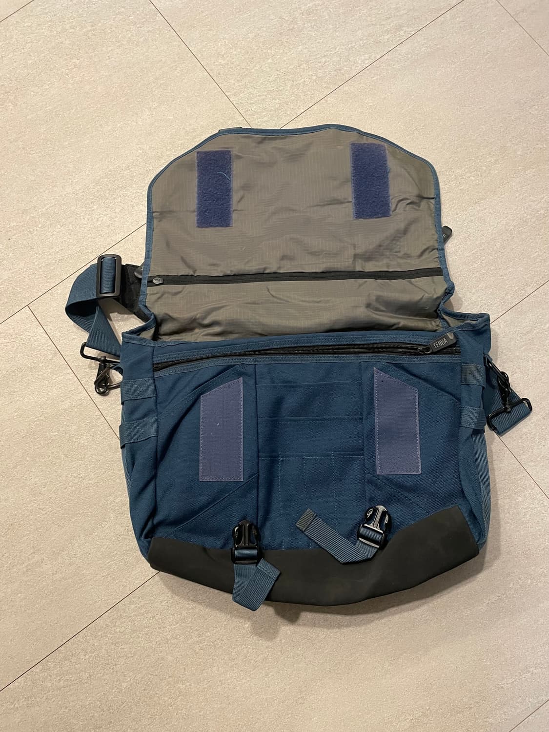 텐바 메신저백 블루 카메라가방 상품이미지4