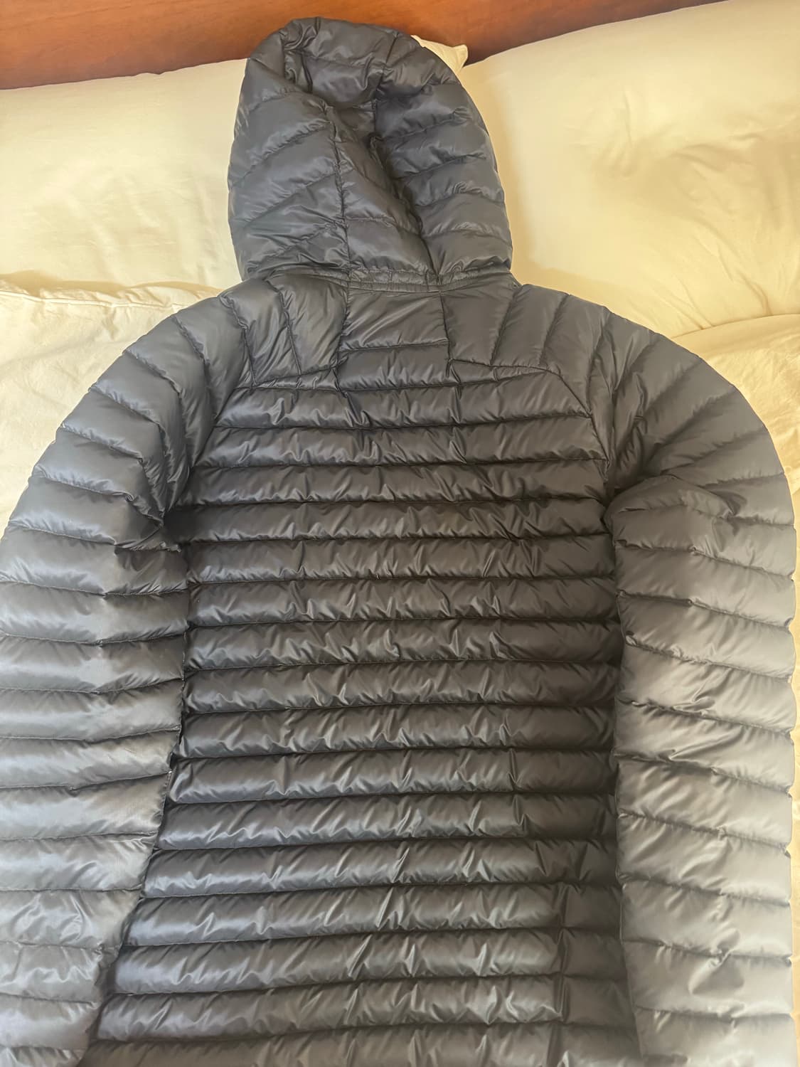 살로몬 경량패딩 L 상품이미지4