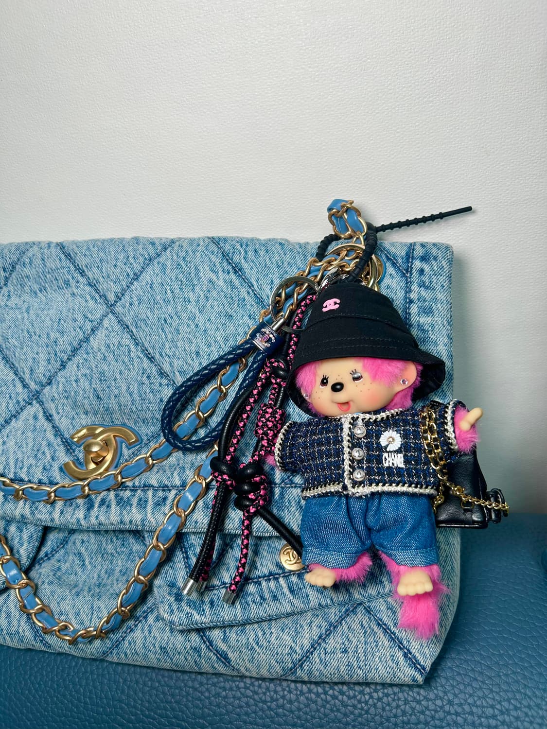 (113)정품몬치치 커스텀키링 🖤💖핑크퍼 트위드자켓 상품이미지5
