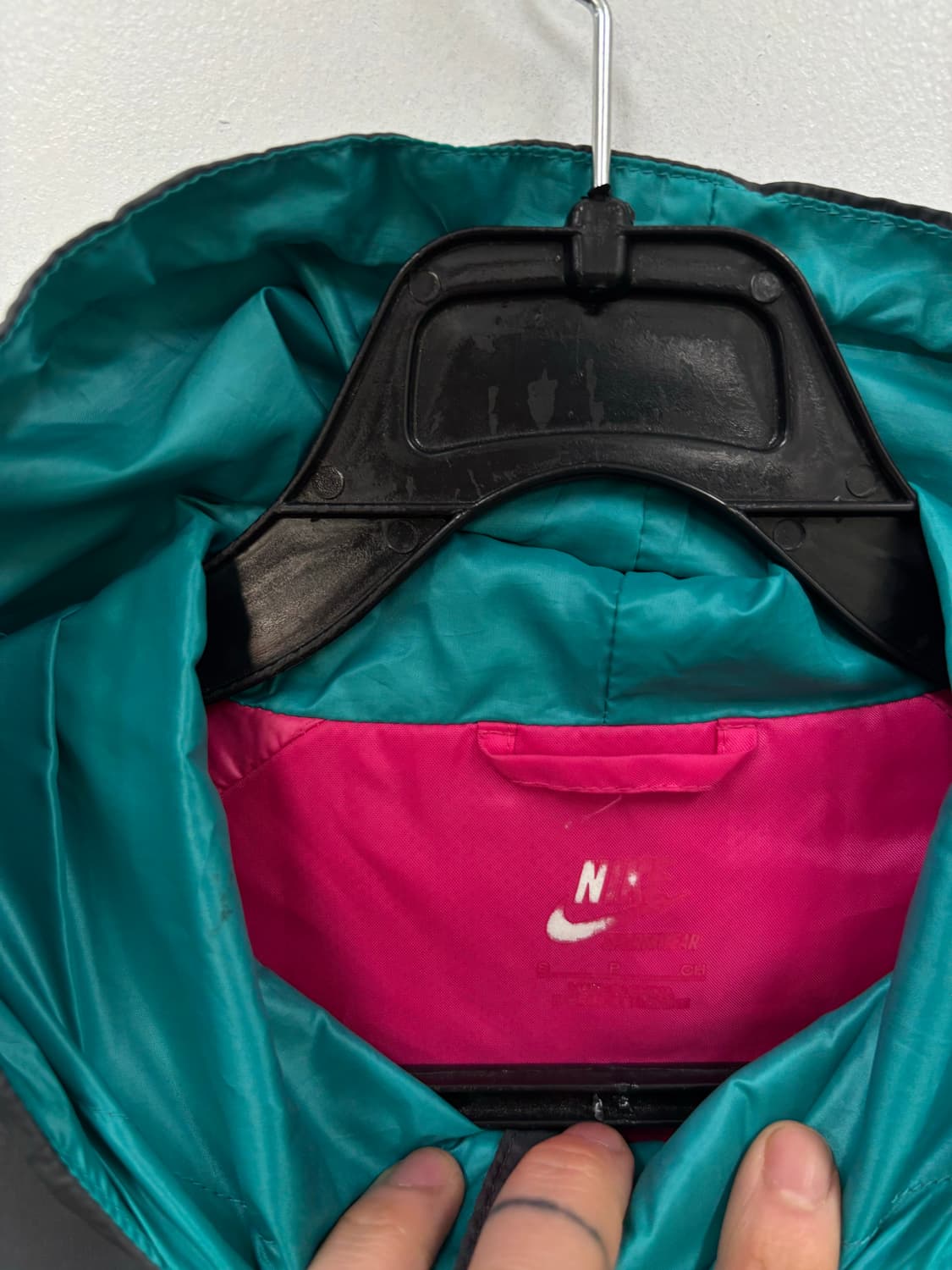 나이키 우먼 후드 바람막이  상품이미지4