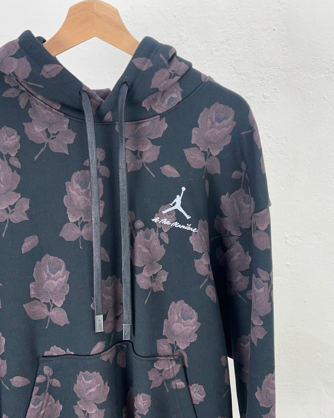 조던 x 아 마 마니에르 올 오버 프린트 플리스 후드 블랙 상품이미지3