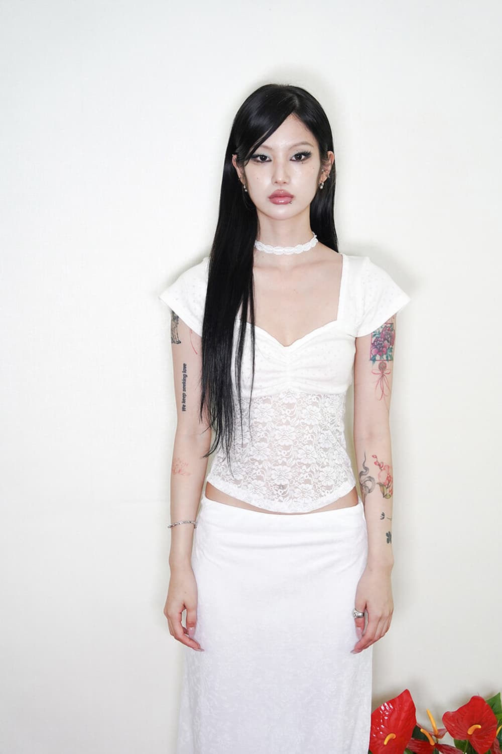 미애, shirring rose lace top (black) 상품이미지5