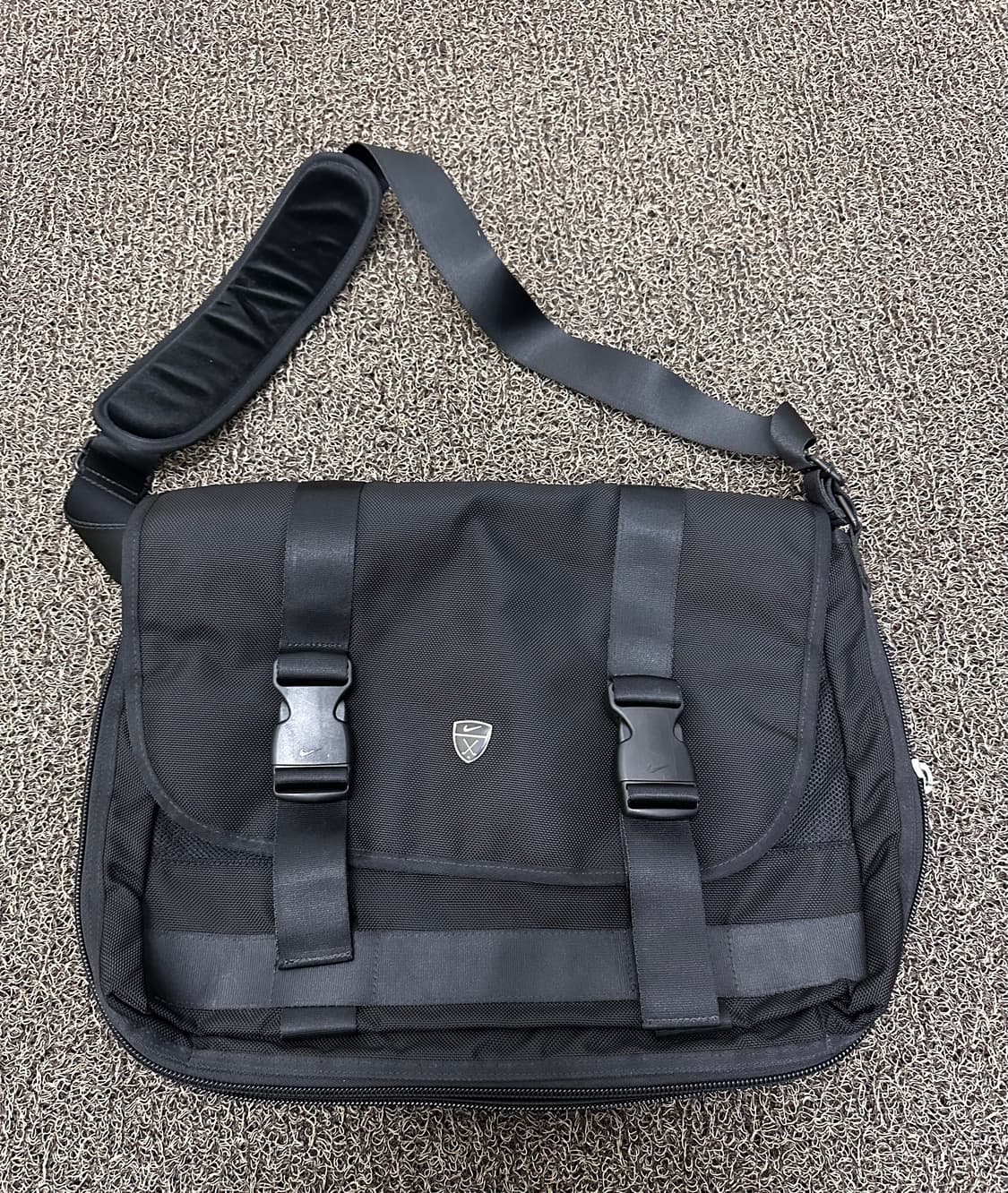 NIKE 나이키 크로스백 가방 블랙 상품이미지1